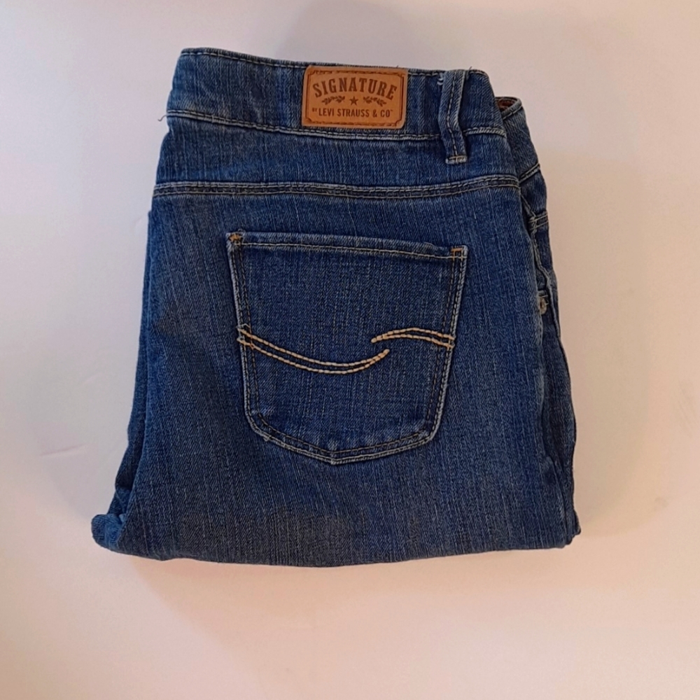 Boys Signature Levi's in size 12 1/2 plus.